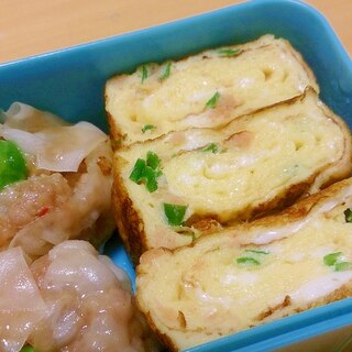 お弁当に☆鮭フレークと青ネギ入り卵焼き